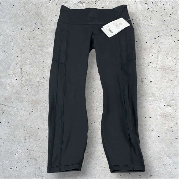 Athleta Pants - Athleta Leggings Small Ultimate Stash Pocket 7/8 Black Running Workout NEW E25